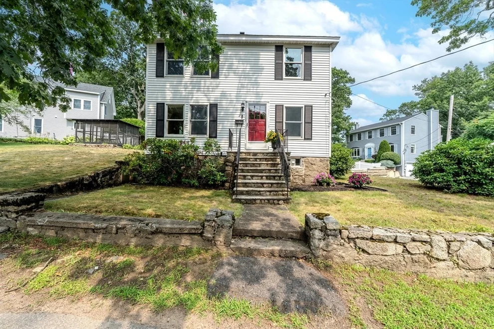 Unit for sale at 2 Scenic Rd, Peabody, MA 01960