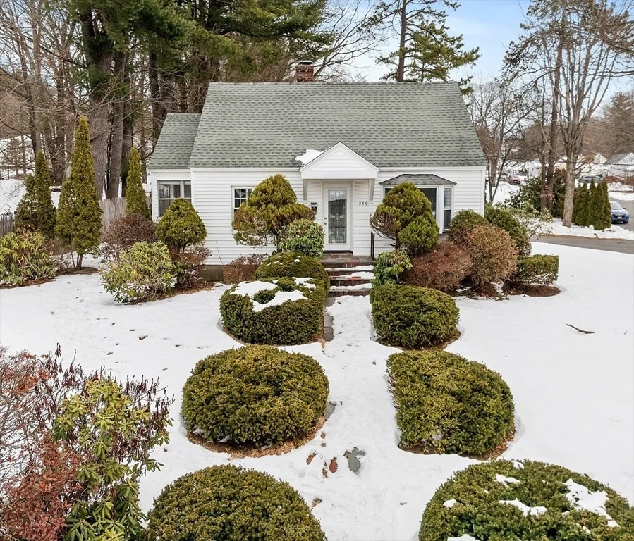 Unit for sale at 559 Merriam Ave, Leominster, MA 01453
