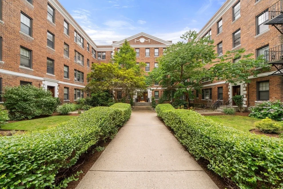 Unit for sale at 66 Queensberry St, Boston, MA 02215