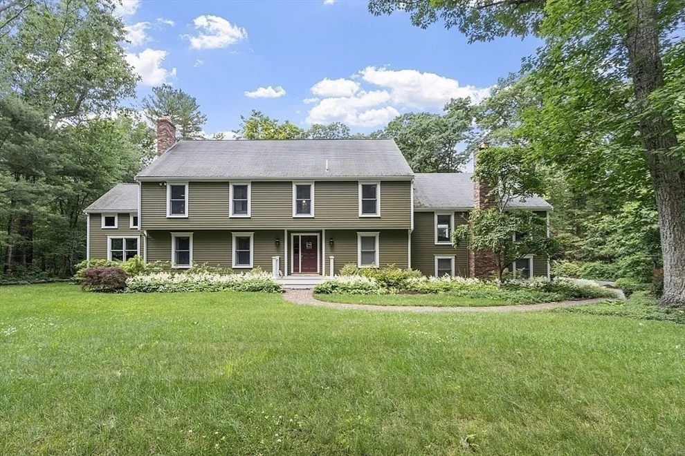 Unit for sale at 121 Bogastow Brook Rd, Sherborn, MA 01770