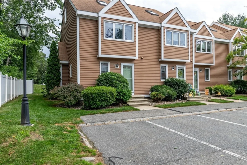 Unit for sale at 74 Steeplechase Ct, Haverhill, MA 01832
