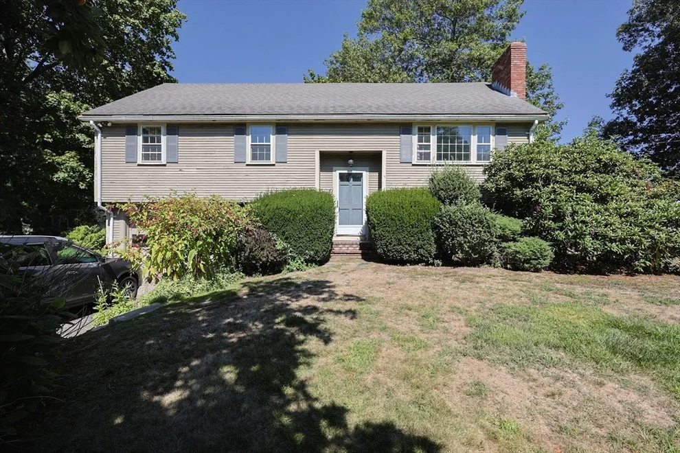 Unit for sale at 7 Eric Ln, North Attleboro, MA 02760