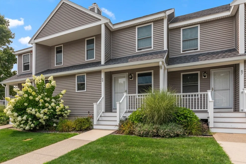 Unit for sale at 69 Sycamore Dr, Leominster, MA 01453
