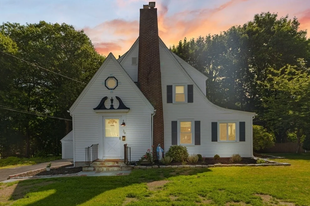Unit for sale at 39 Carrlyn Rd, Brockton, MA 02301