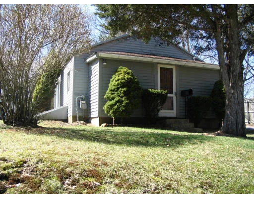 Unit for sale at 172 Coolidge Street, Swansea, MA 02777