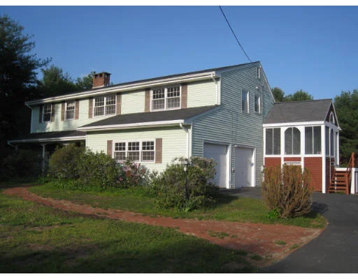 Unit for sale at 105 East End Rd, Bolton, MA 01740