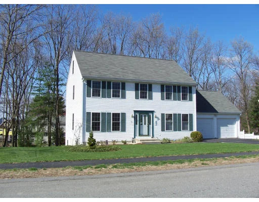 Unit for sale at 38 Corinthian Dr., Lowell, MA 01854
