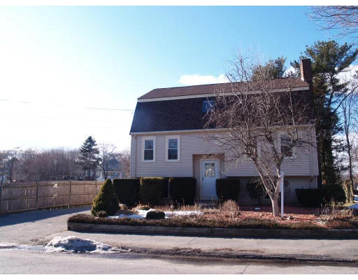 Unit for sale at 3 Livingstone Avenue, Beverly, MA 01915