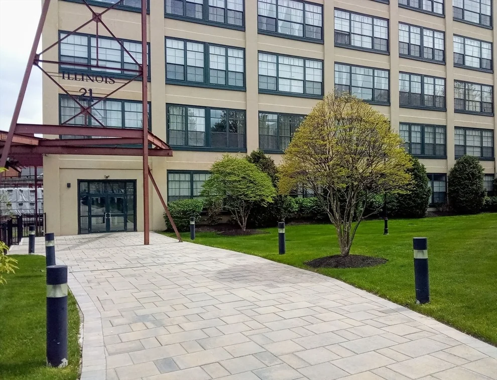 Unit for sale at 21 Illinois St, Worcester, MA 01610
