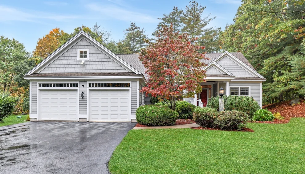 Unit for sale at 7 Taylors Way, Hollis, NH 03049