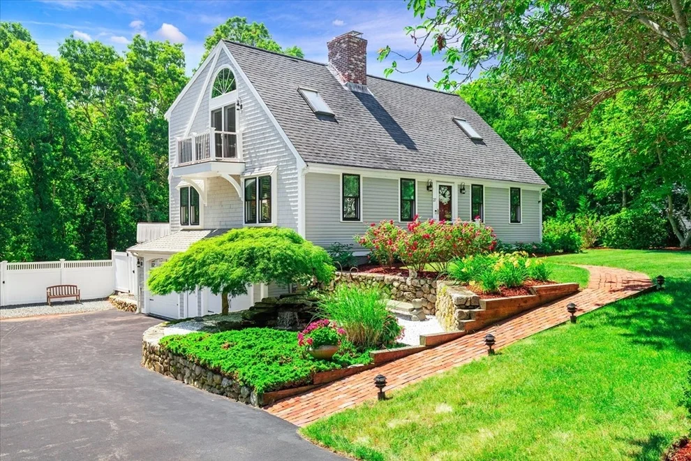Unit for sale at 27 Crestview Dr, Sandwich, MA 02537