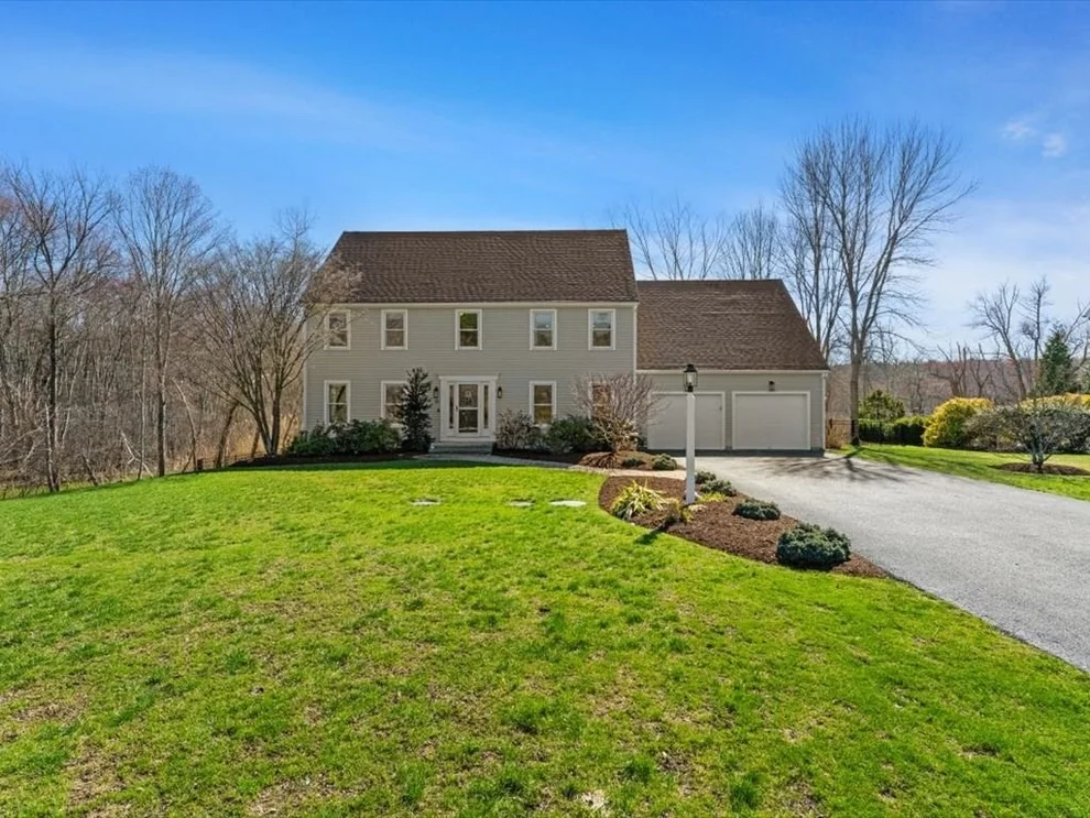 Unit for sale at 30 Alprilla Farm Rd, Hopkinton, MA 01748
