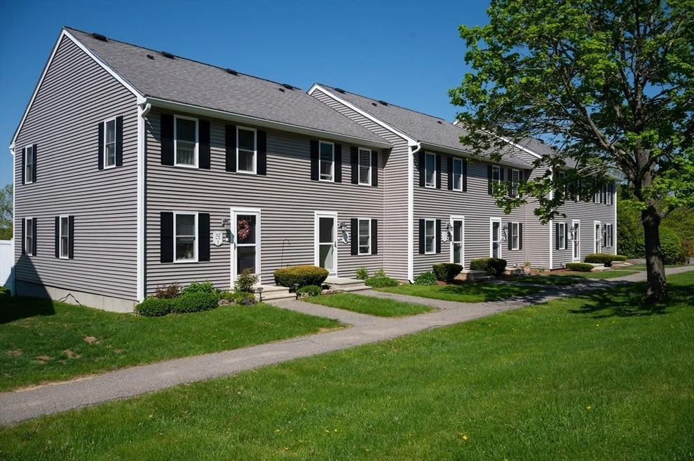 Unit for sale at 112 Olde Colonial Dr, Gardner, MA 01440
