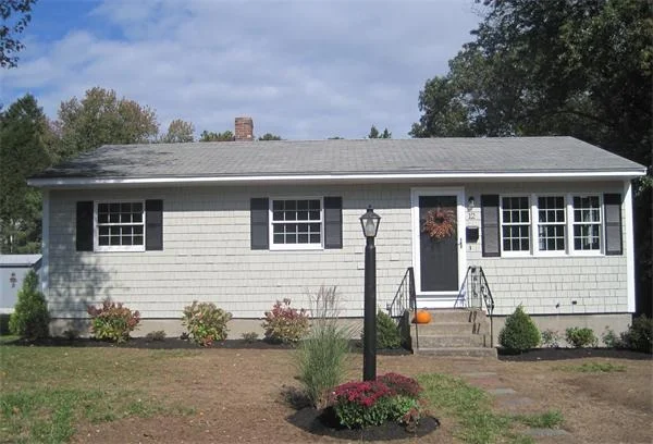 Unit for sale at 12 Marshall Road, Hingham, MA 02043