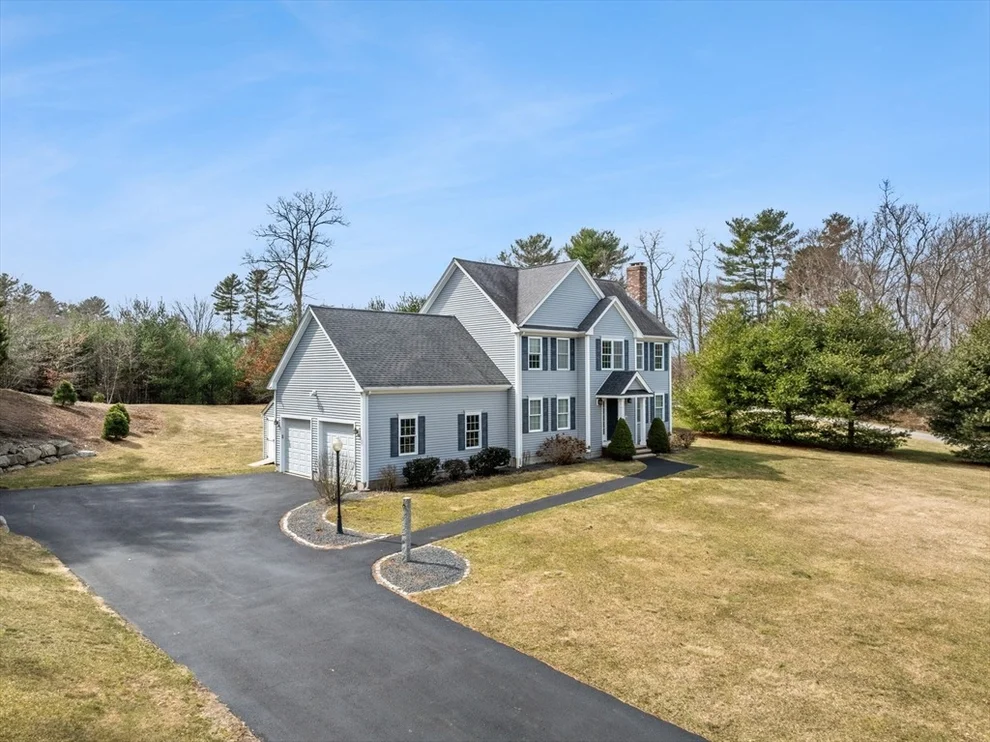 Unit for sale at 5 Cranberry Ln, Berkley, MA 02779