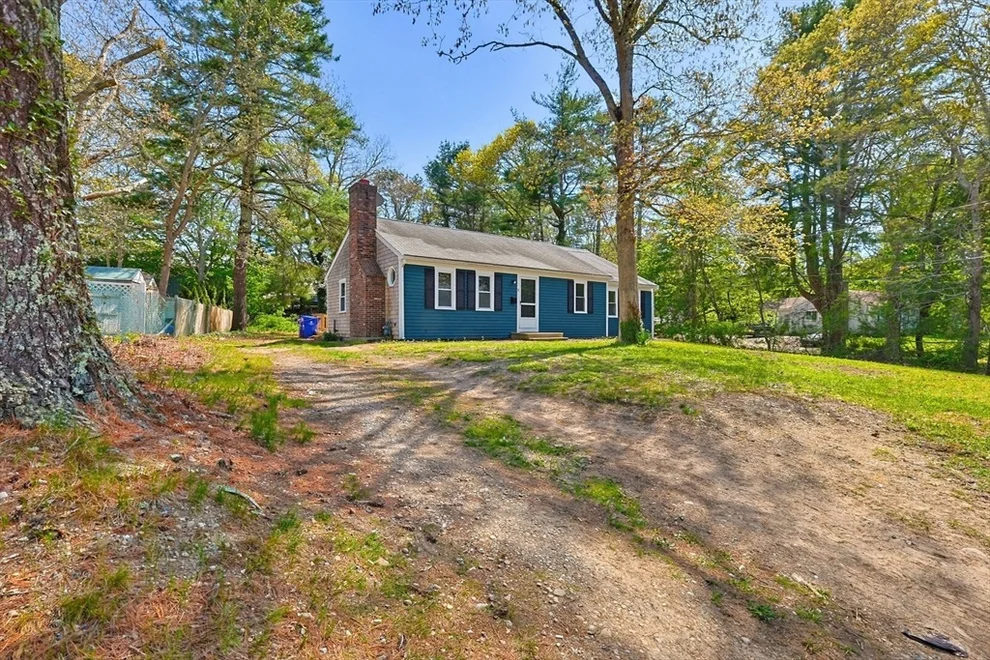 Unit for sale at 9 Scraggy Neck Rd Ext, Bourne, MA 02532