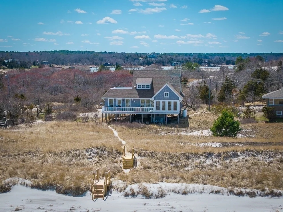 Unit for sale at 121 Wingaersheek Rd, Gloucester, MA 01930