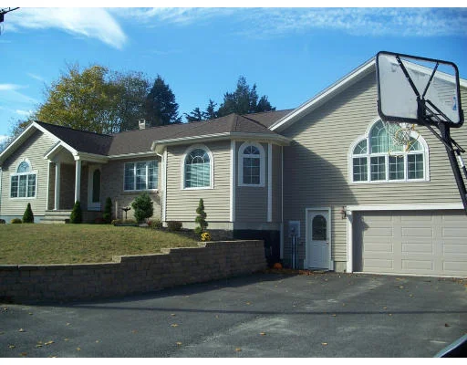 Unit for sale at 103 Lafayette St., Swansea, MA 02777