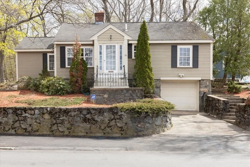 Unit for sale at 151 Walker Rd, Swampscott, MA 01907