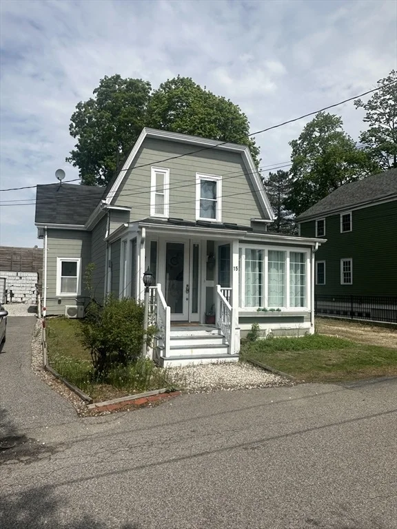 Unit for sale at 15 Simms Ct, Newton, MA 02465