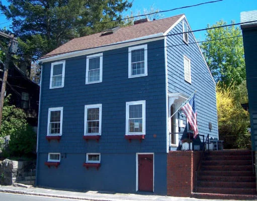 Unit for sale at 160 Pleasant Street, Marblehead, MA 01945