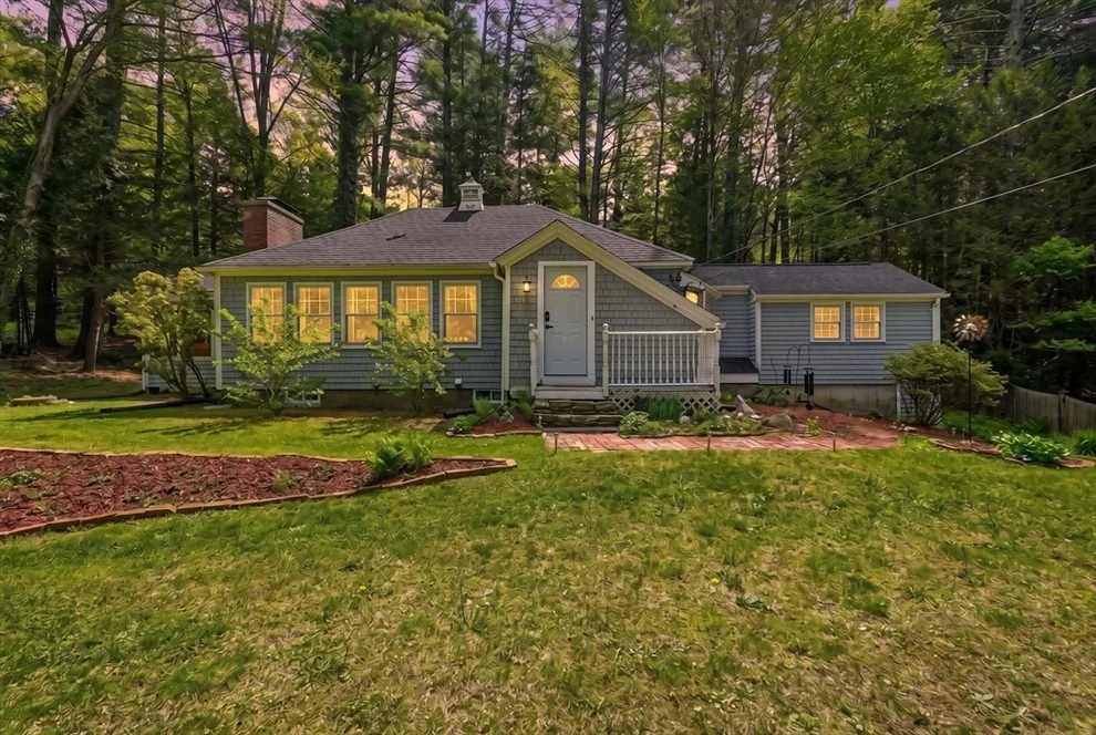 Unit for sale at 400 Loomis St, Westfield, MA 01085