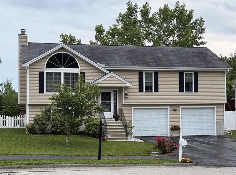 Unit for sale at 5 Holly Ter, Worcester, MA 01607