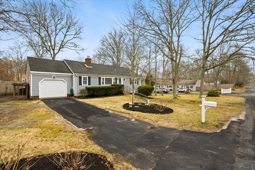 Unit for sale at 27 Goldenrod Ln, Yarmouth, MA 02675