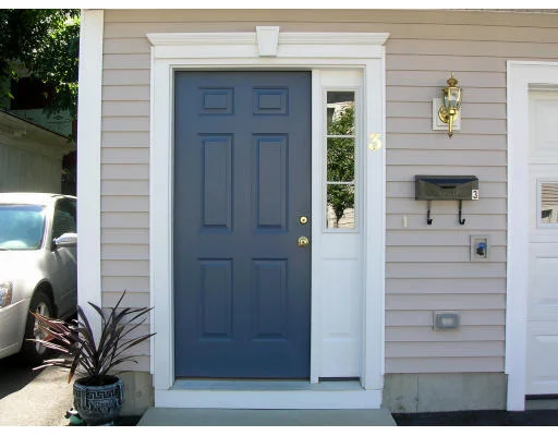 Unit for sale at 1016 Middlesex St, Lowell, MA 01851