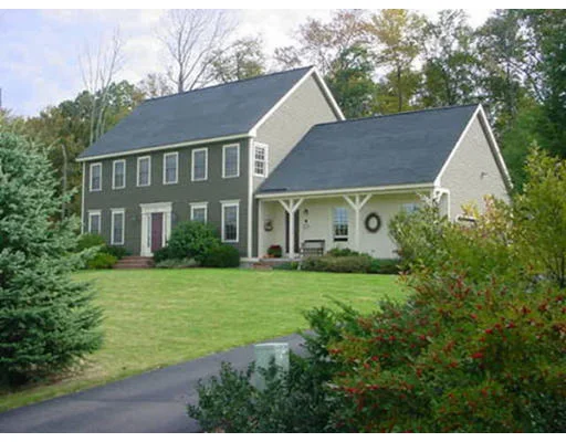 Unit for sale at 56 Camelot Dr, Shrewsbury, MA 01545