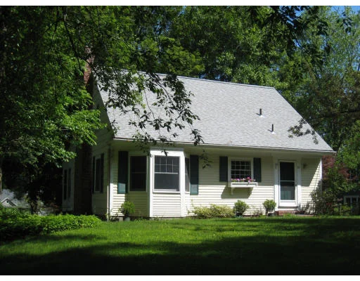Unit for sale at 10 Eaton Road, Lexington, MA 02420