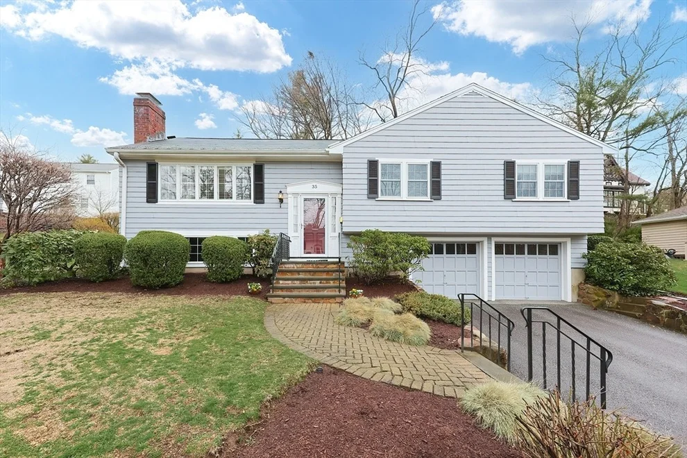 Unit for sale at 35 Windemere Rd, Wellesley, MA 02481