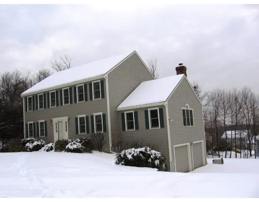 Unit for sale at 10 Minot Ave, Shrewsbury, MA 01545