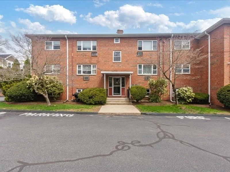 Unit for sale at 73 Walnut St, Newton, MA 02460