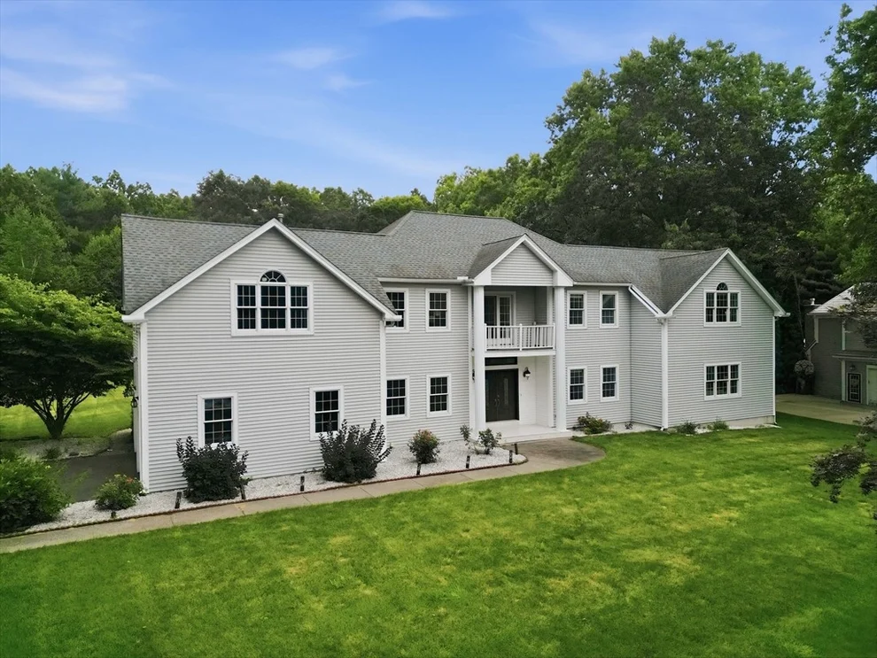 Unit for sale at 20 Raymond Cir, Westfield, MA 01085