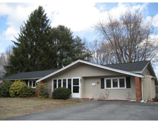 Unit for sale at 13 Temi Rd, Framingham, MA 01701