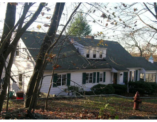 Unit for sale at 31 Summit Avenue, Melrose, MA 02176