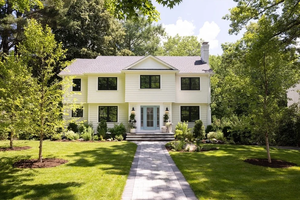 Unit for sale at 209 Bristol Rd, Wellesley, MA 02481