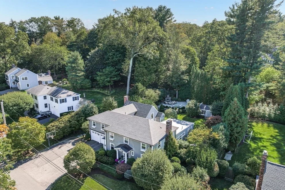Unit for sale at 27 Radcliffe Rd, Wellesley, MA 02482