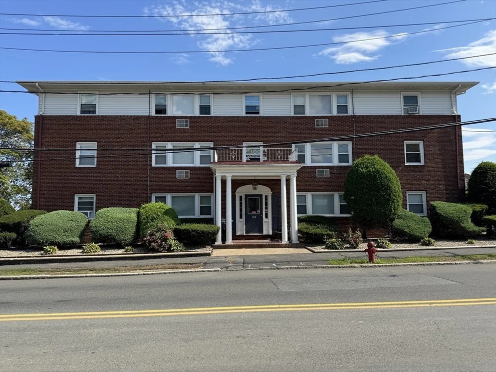 Unit for sale at 100 Magnolia Ave, Lynn, MA 01904