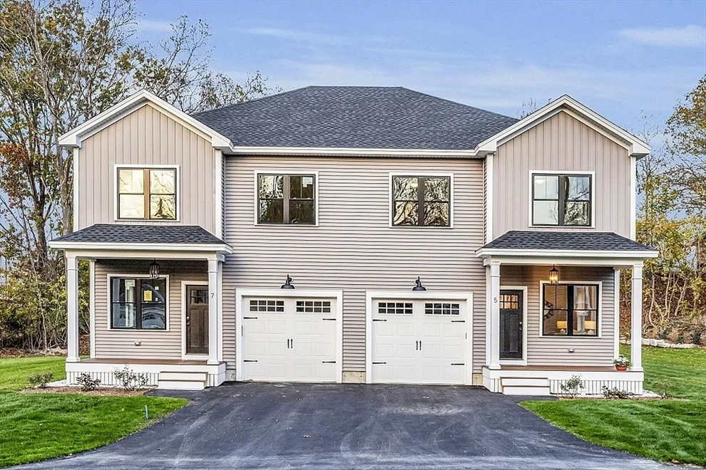 Unit for sale at 7 Mcmahon St, Chelmsford, MA 01863