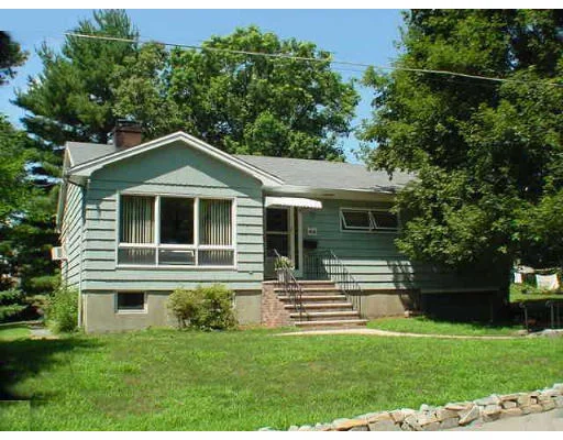 Unit for sale at 17 Clifton Ave, Wakefield, MA 01880