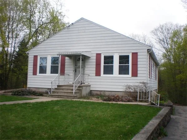 Unit for sale at 131 Woburn St, Lexington, MA 02420