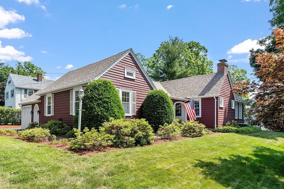 Unit for sale at 1 Beech Circle, Andover, MA 01810