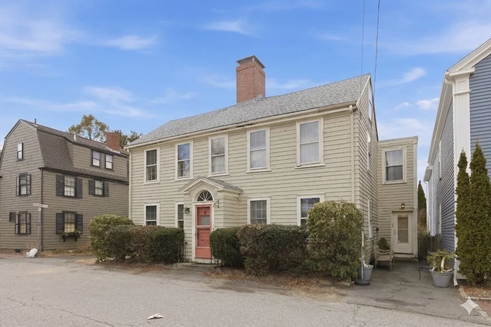 Unit for sale at 9 Waldron Court, Marblehead, MA 01945