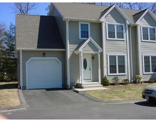 Unit for sale at 10 Olde Plains Hollow, South Hadley, MA 01075