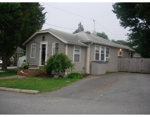 Unit for sale at 6 Delano Ave, Kingston, MA 02364
