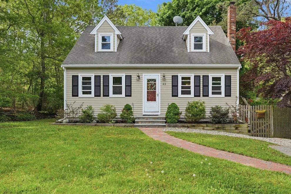 Unit for sale at 43 Brigantine Circle, Plymouth, MA 02360
