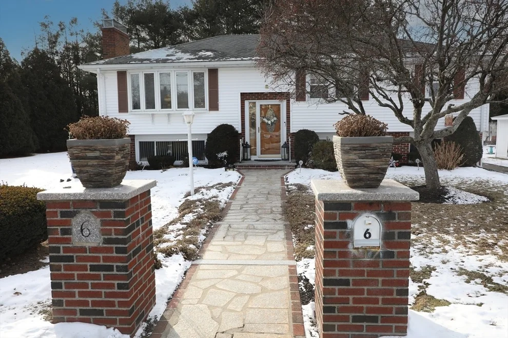 Unit for sale at 6 Randall Dr., Burlington, MA 01803