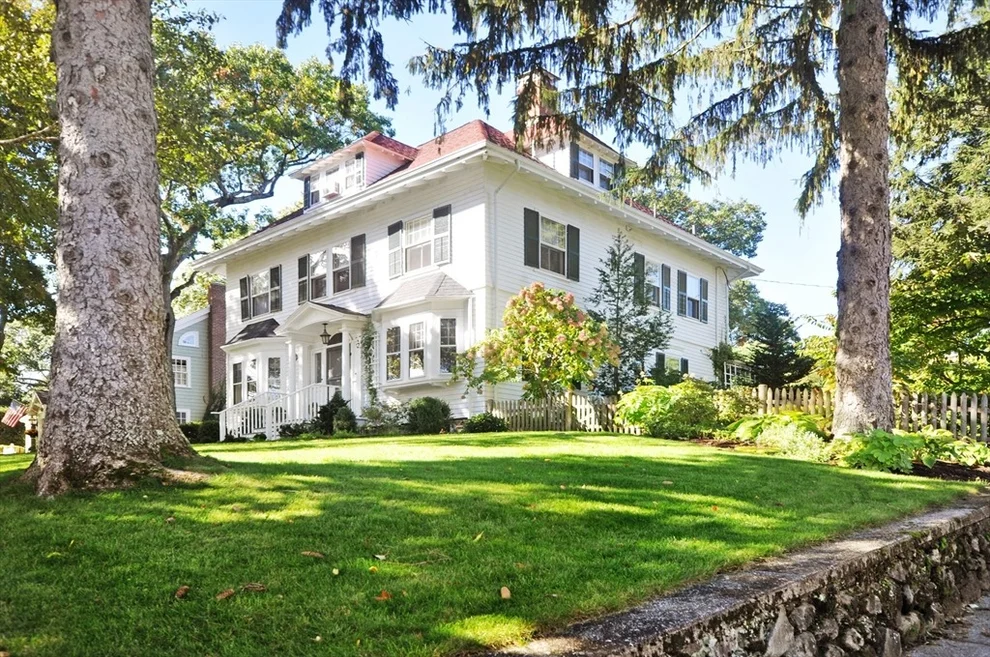 Unit for sale at 5 Lincoln St, Arlington, MA 02476